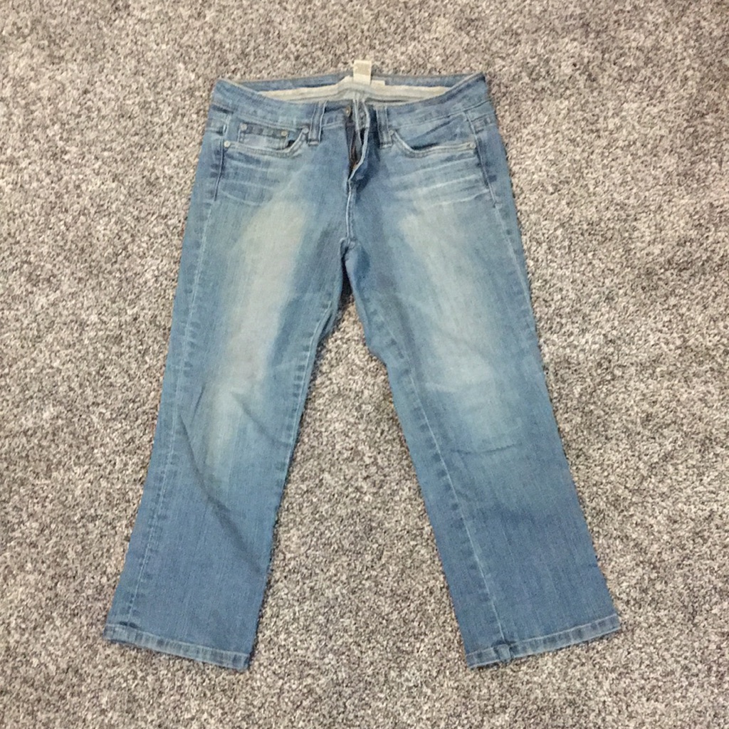 Refuge Jean Capris Size 7
